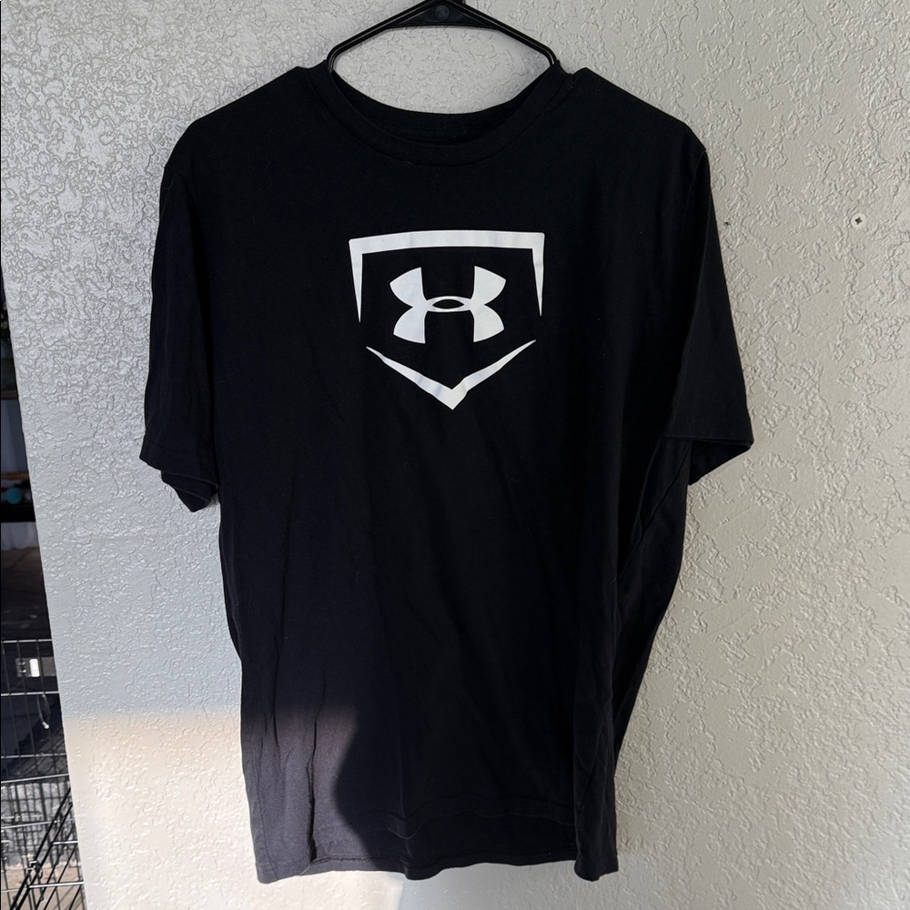 Under Armour Black and White Men's Tee
